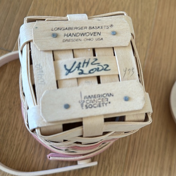 Longaberger 2002 whitewashed American Cancer Society small basket with handles - Picture 3 of 5